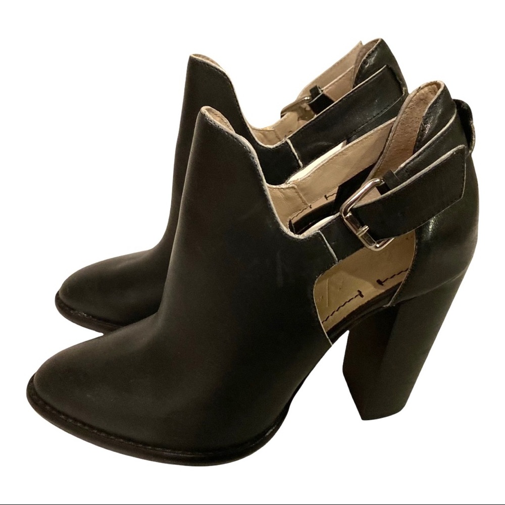 Elizabeth and James Suri Cutout Boots
